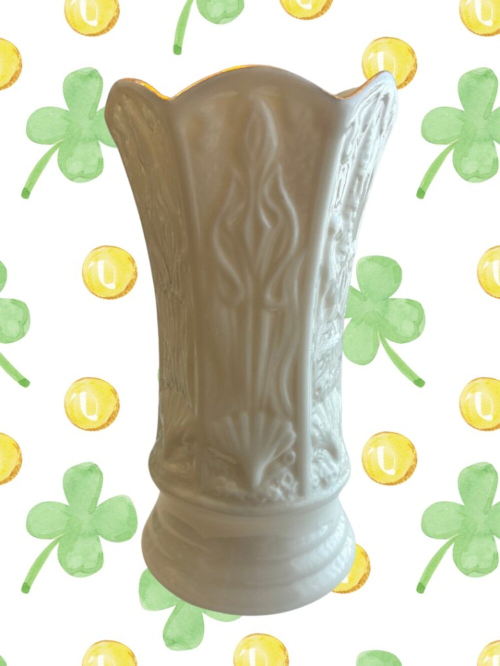 BELLEEK PETITE VASE  - A Little Treasure from Ireland